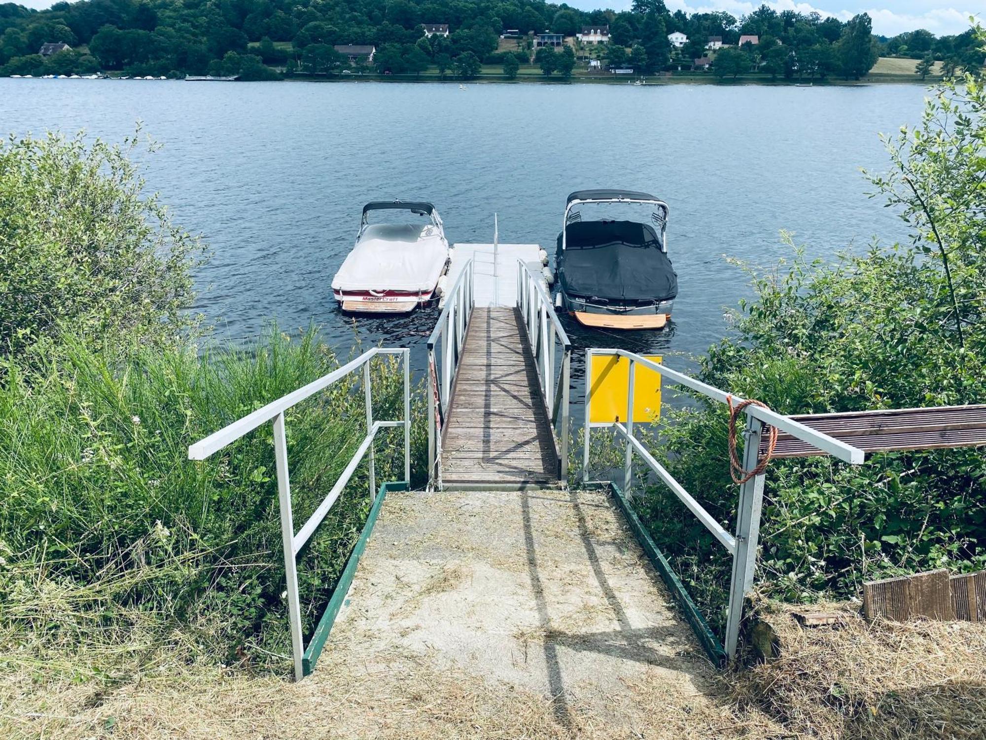Studio Au Bord Du Lac D'Eguzon Ngoại thất bức ảnh