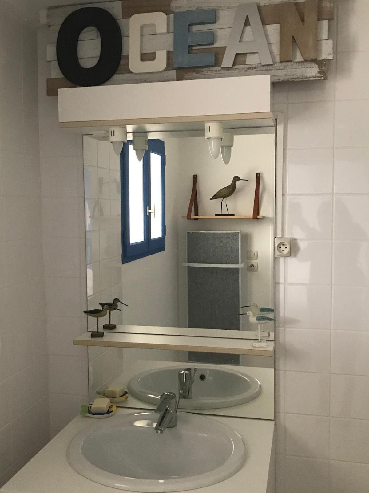 Studio Au Bord Du Lac D'Eguzon Ngoại thất bức ảnh